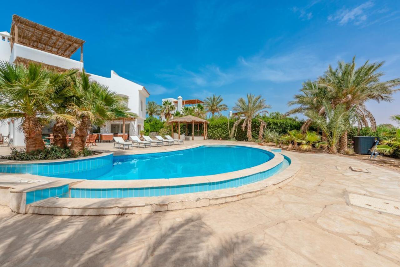 Beautiful 4 Bedroom White Villa With Heated Pool Hurghada Exterior foto